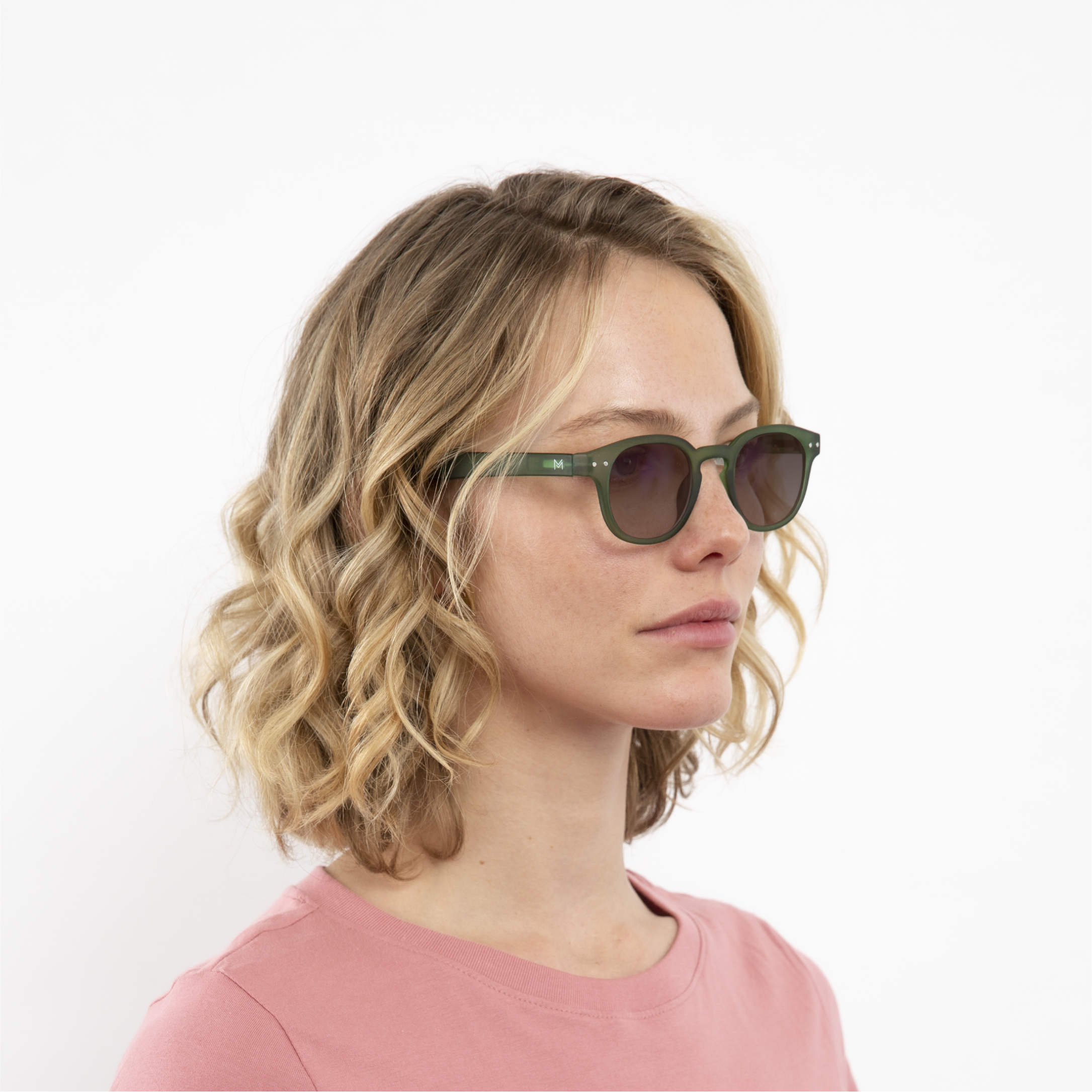 transition-photochromic-glasses-brown-lenses-women-anton-green-profile2